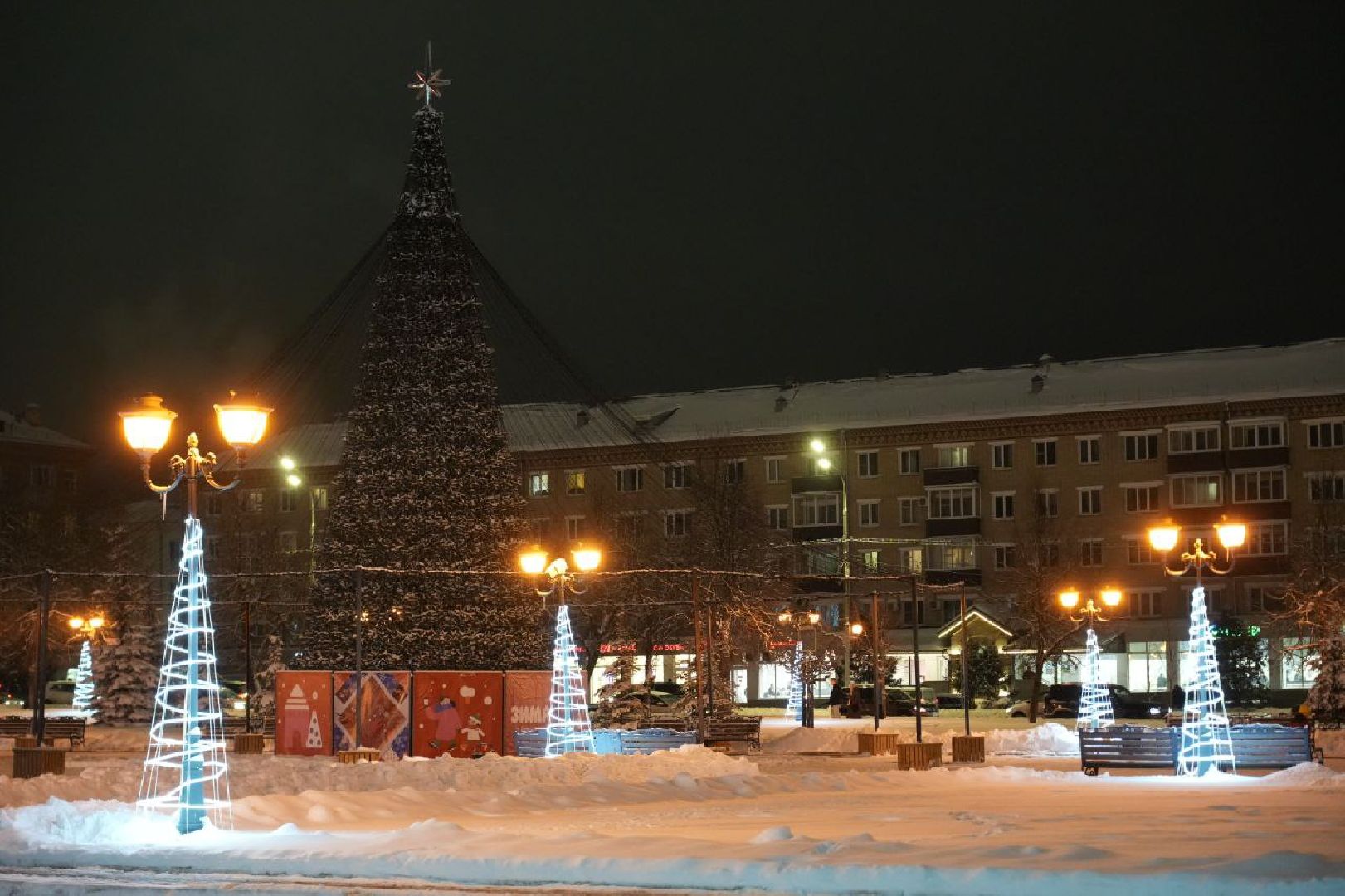 Новый год, Благоустройство, Украшение, Елка, Сергиев Посад, Сергиево-Посадский городской округ, вертикалки,