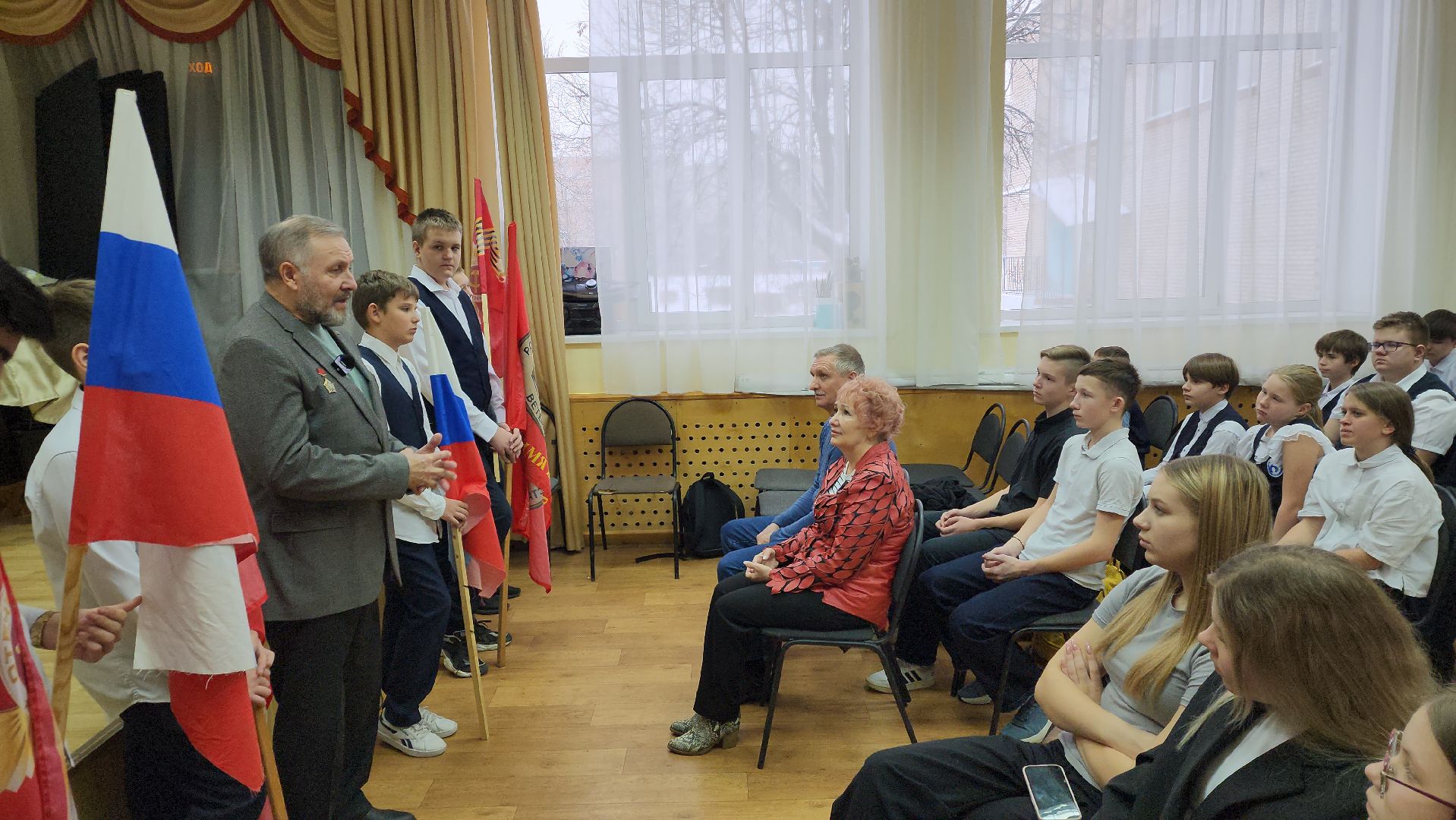 вертикалки, ивантеевка, день защитника отечества, воины-интернационалисты, сво, вов, герои, герои россии, школьники, волонтеры, урок мужества, возложение цветов,