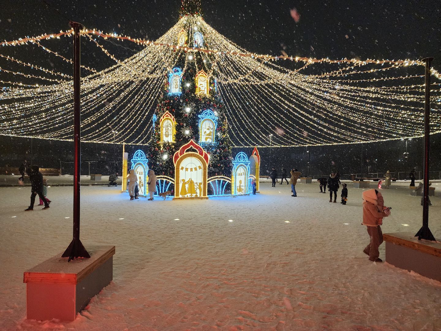 раменское, благоустройство, новогодняя елка на площади победы, вертикалка,
