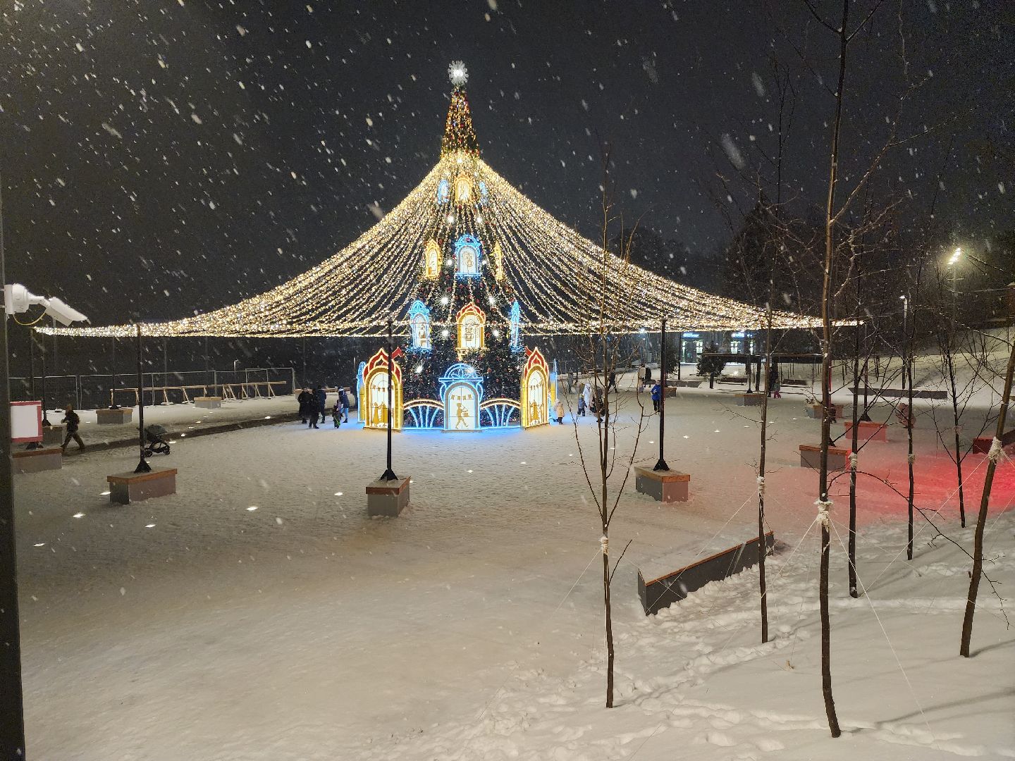 раменское, благоустройство, новогодняя елка на площади победы, вертикалка,