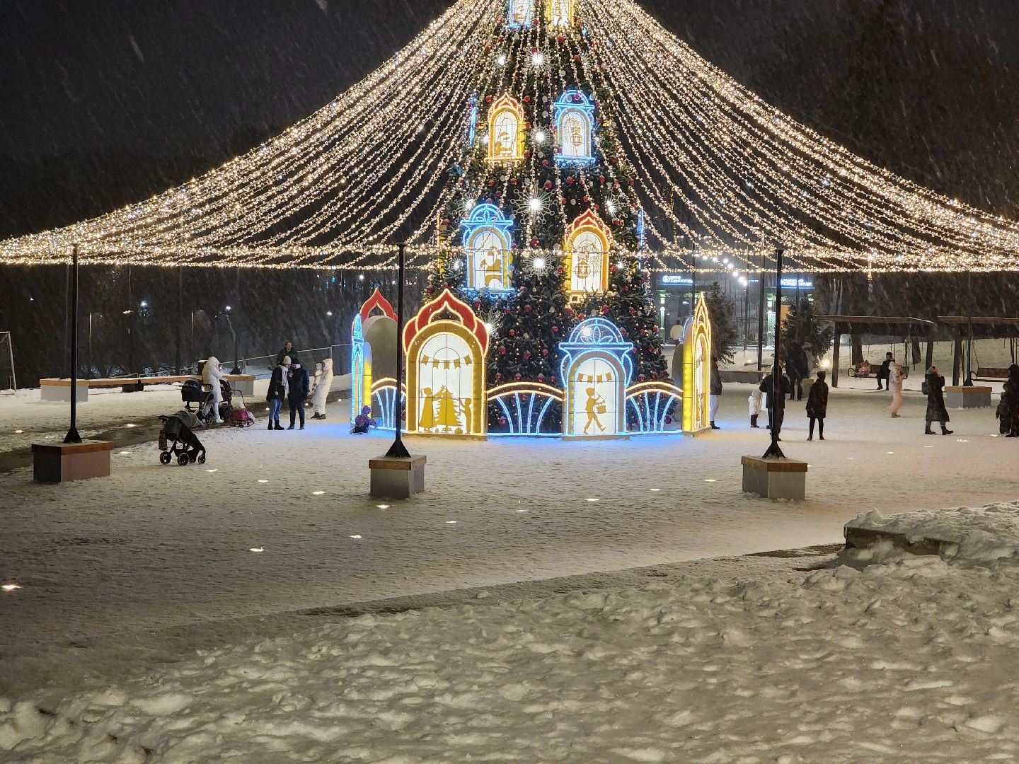 раменское, благоустройство, новогодняя елка на площади победы, вертикалка,