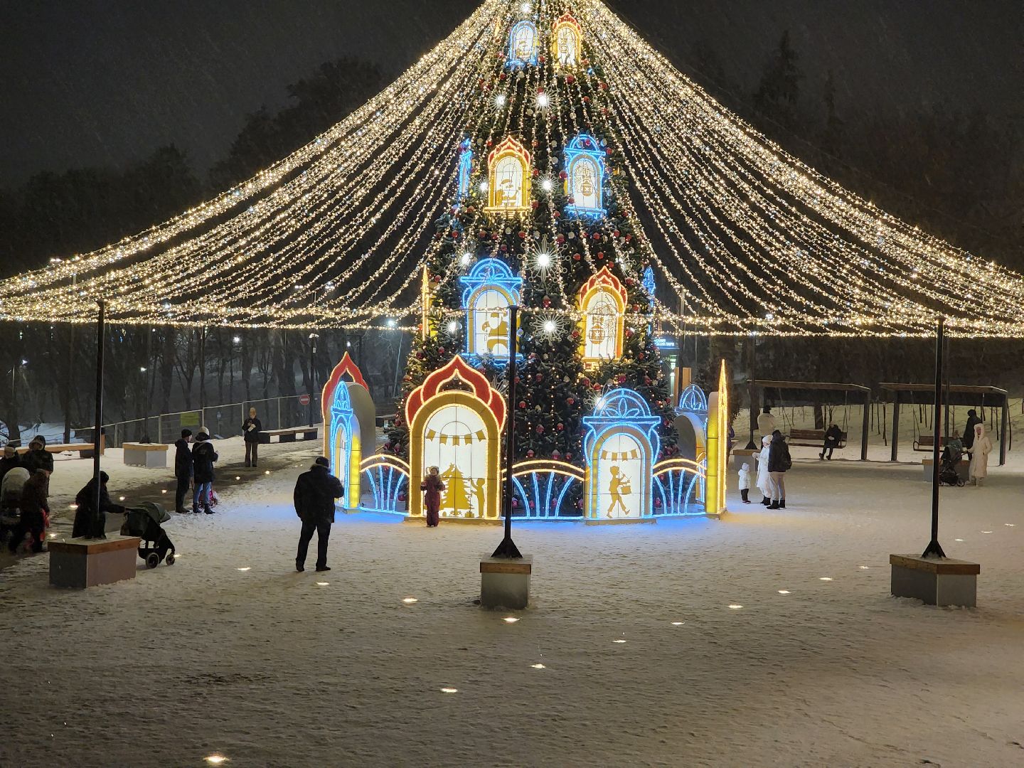раменское, благоустройство, новогодняя елка на площади победы, вертикалка,