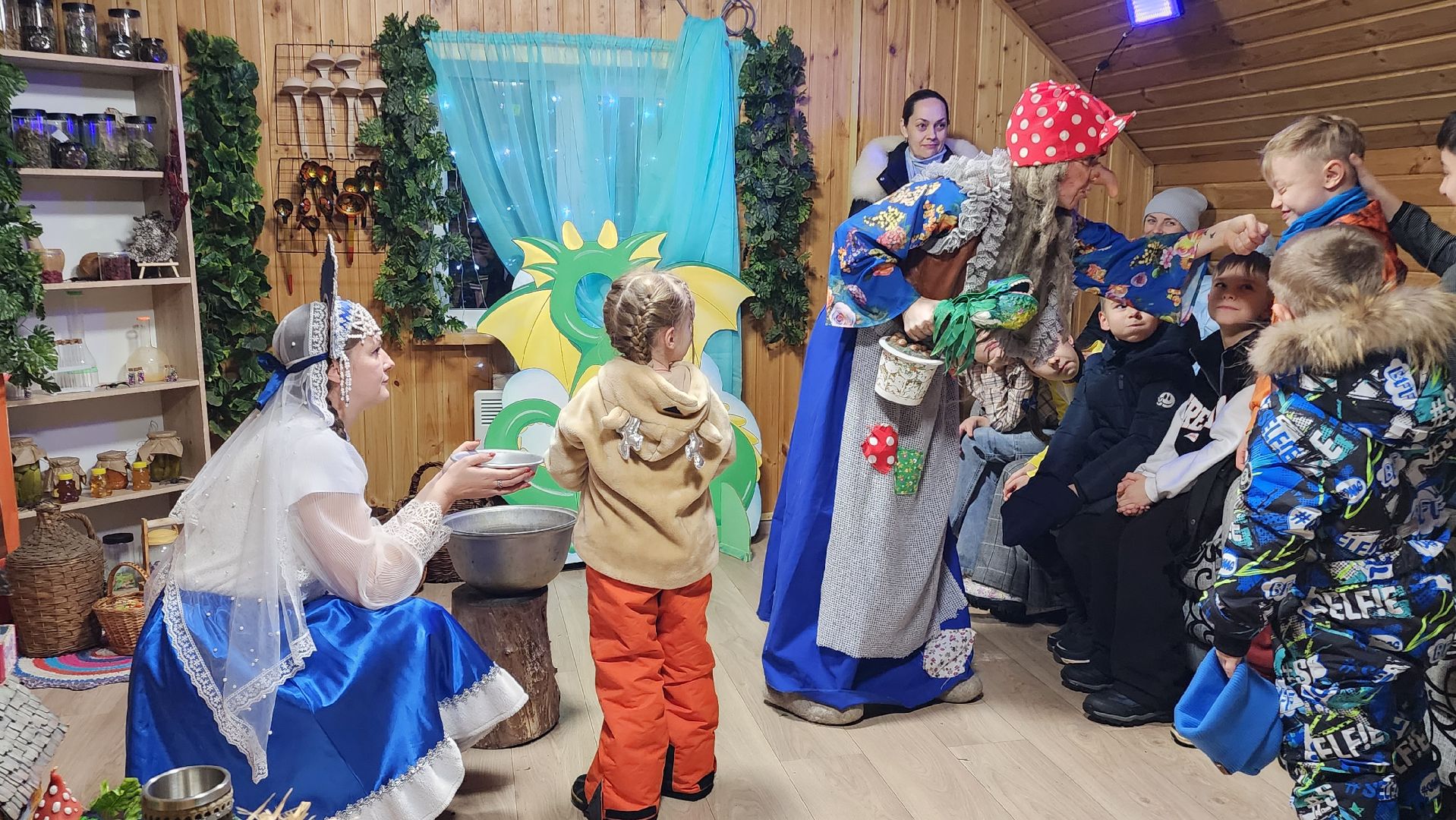 Бронницы, Раменское, Бронницкий Терем Деда Мороза, Новогодняя программа для детей, В гостях у Деда Мороза, Вертикалка, Вертикальное видео,