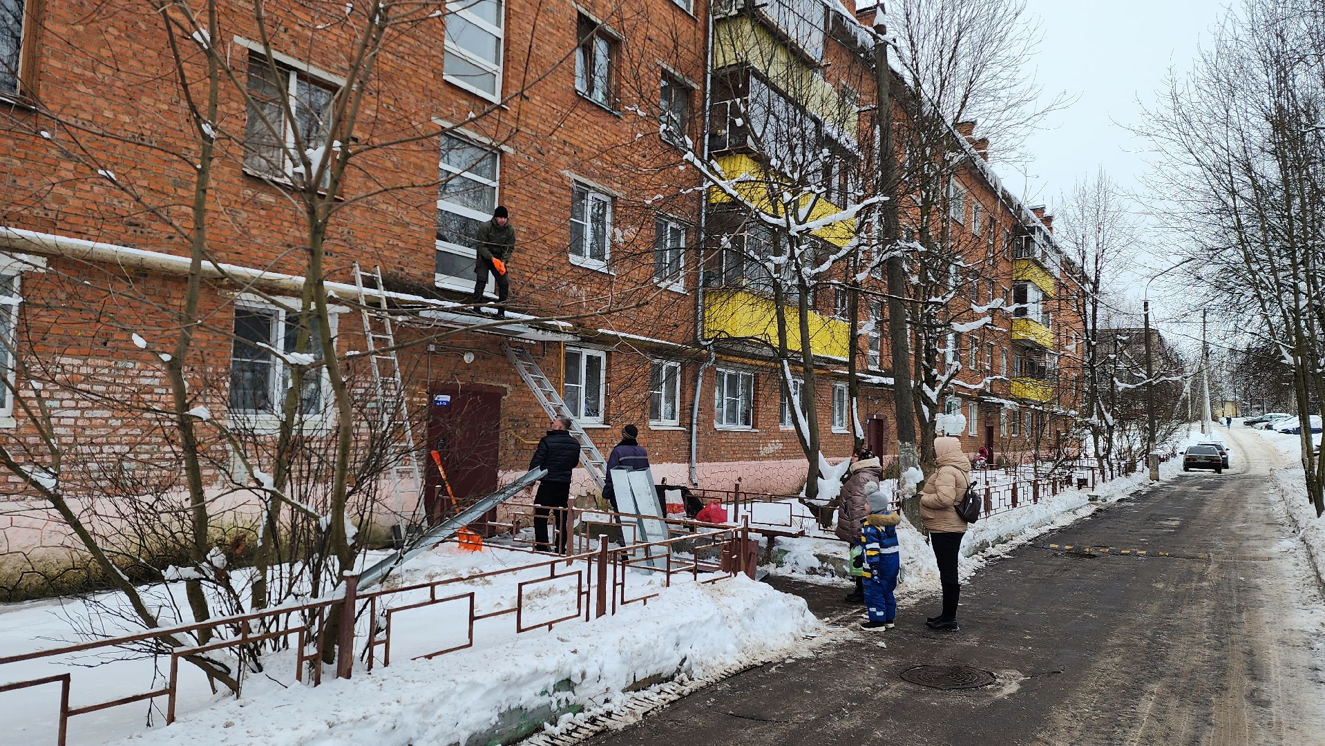 коммунальная служба, ремонт подъездов, жкх, истра, вертикалки,