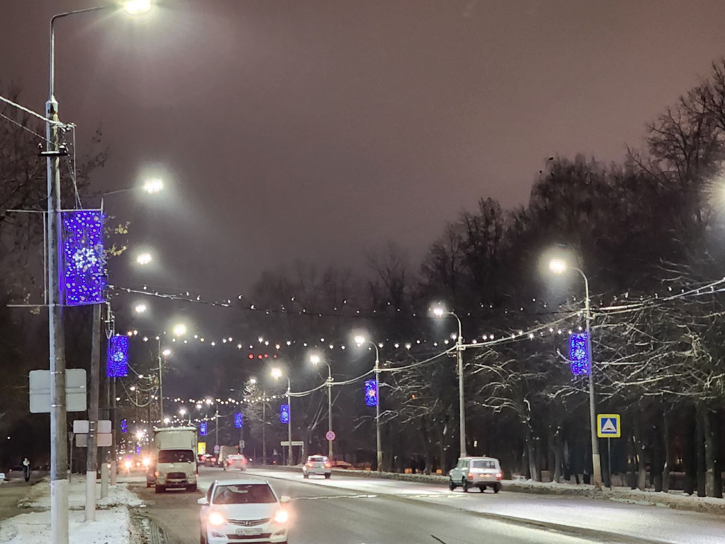 Чехов, улица Чехова, улица Московская, новогодняя иллюминация, светодиодные элементы, световые инсталляции, столбы освещения, фонари, проект губернатора московской области, зима в подмосковье, вертикалки,