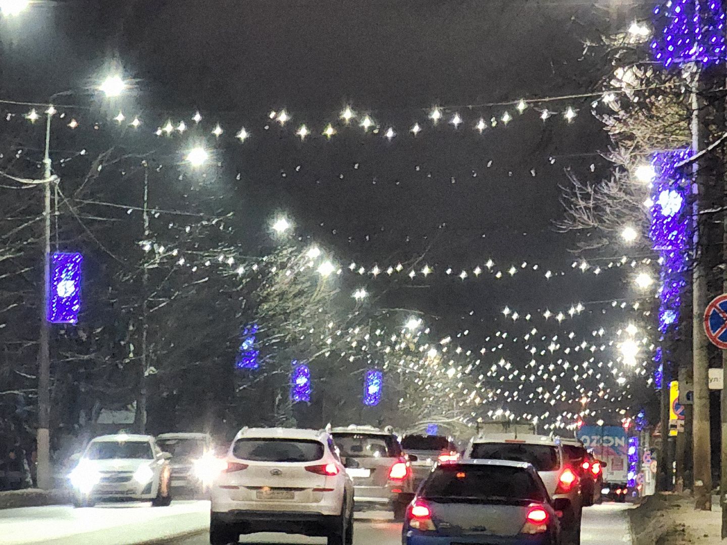 Чехов, улица Чехова, улица Московская, новогодняя иллюминация, светодиодные элементы, световые инсталляции, столбы освещения, фонари, проект губернатора московской области, зима в подмосковье, вертикалки,