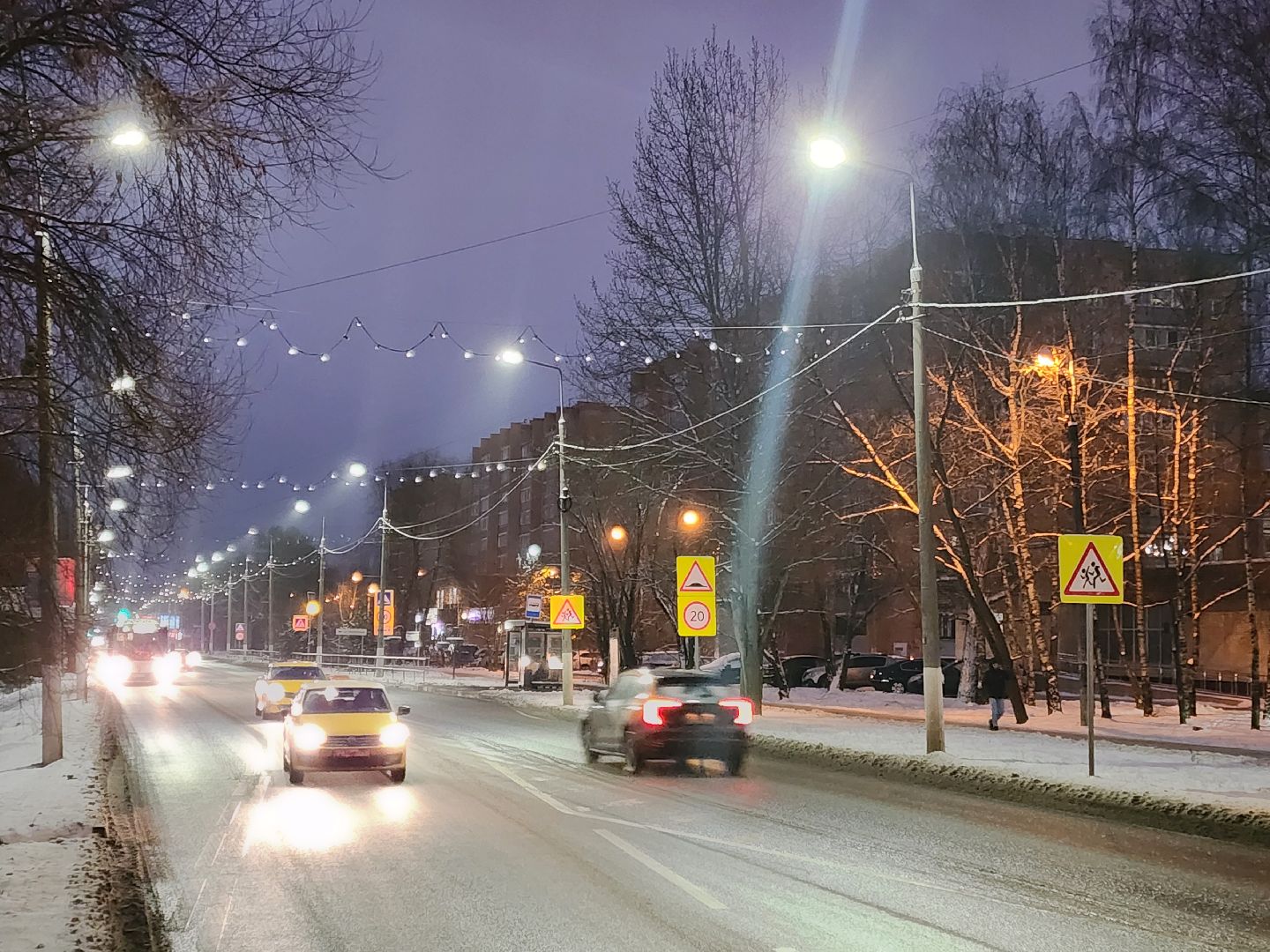 Чехов, улица Чехова, улица Московская, новогодняя иллюминация, светодиодные элементы, световые инсталляции, столбы освещения, фонари, проект губернатора московской области, зима в подмосковье, вертикалки,