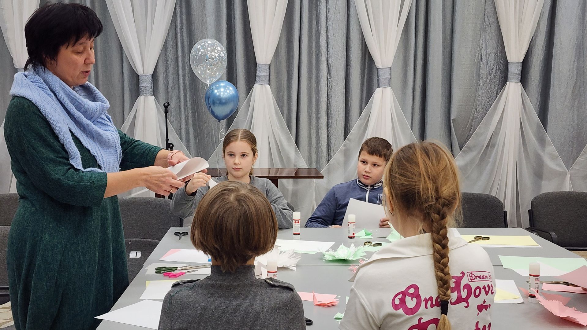 поделка, аппликация, Лобня, новогодние снежинки,