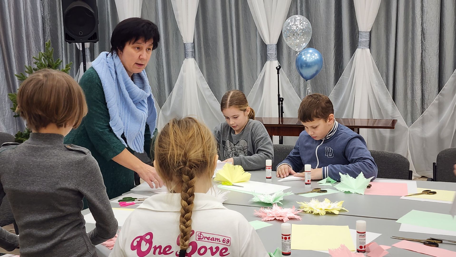 поделка, аппликация, Лобня, новогодние снежинки,