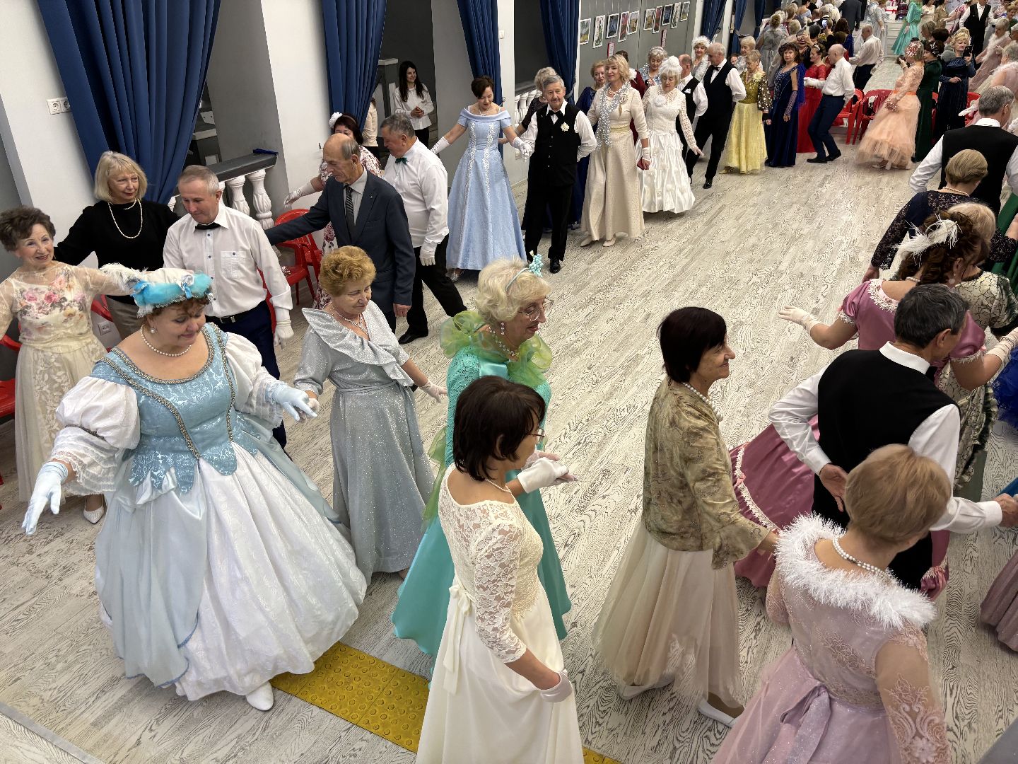 исторические танцы, дом культуры кучино, активное долголетие, активное долголетие танцы,