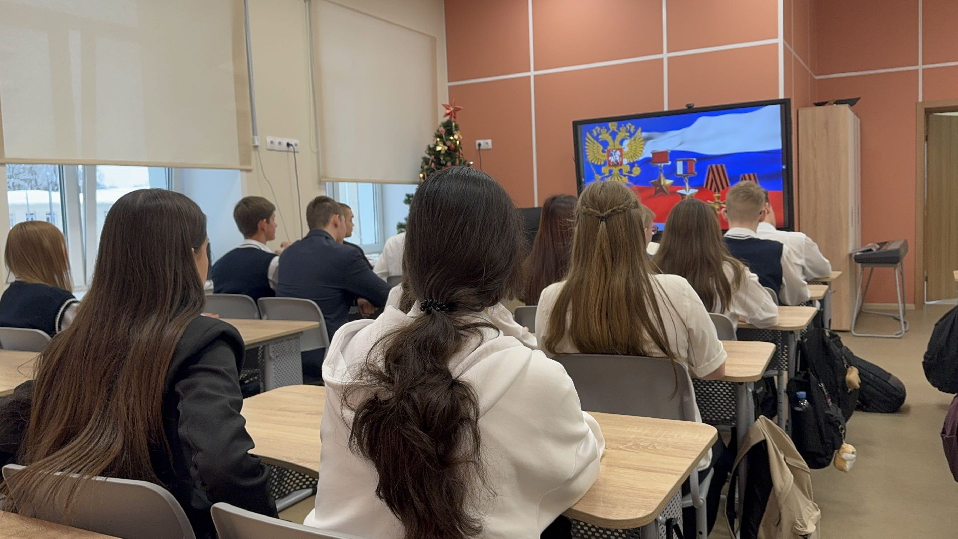 Солнечногорск, Боец СВО, школьники, встреча с бойцом сво, вертикалки,