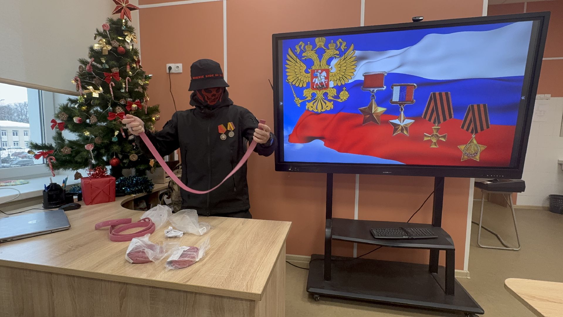 Солнечногорск, Боец СВО, школьники, встреча с бойцом сво, вертикалки,