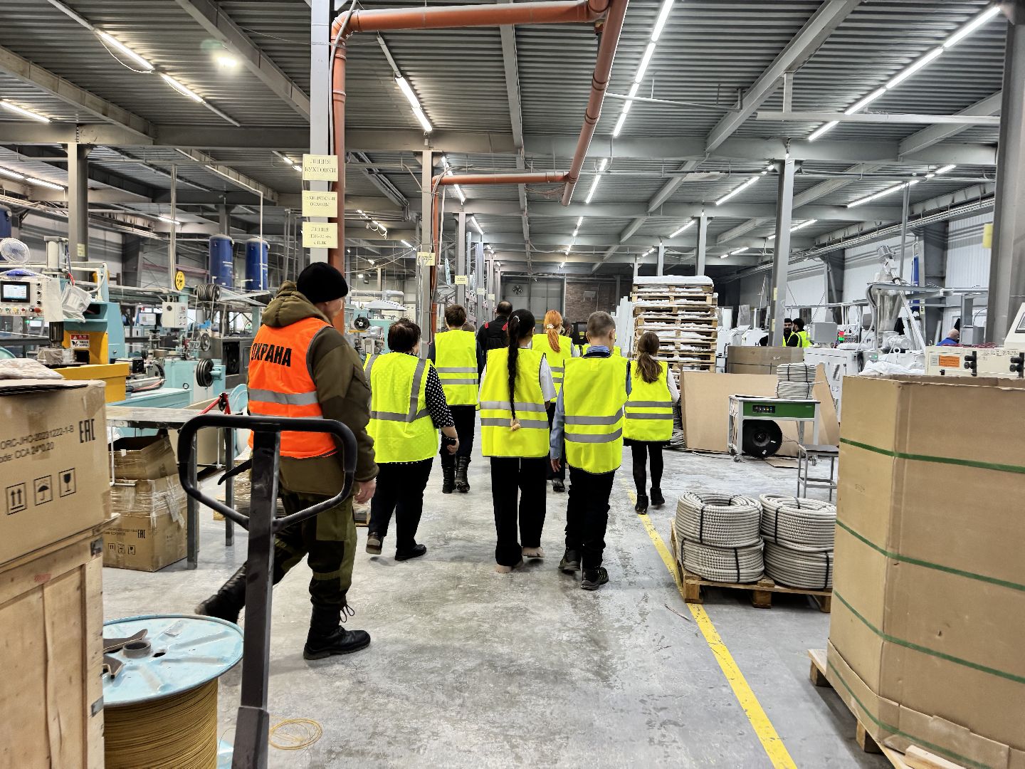 шаховская, завод, экскурсия для школьников, предприятие, вертикалки,