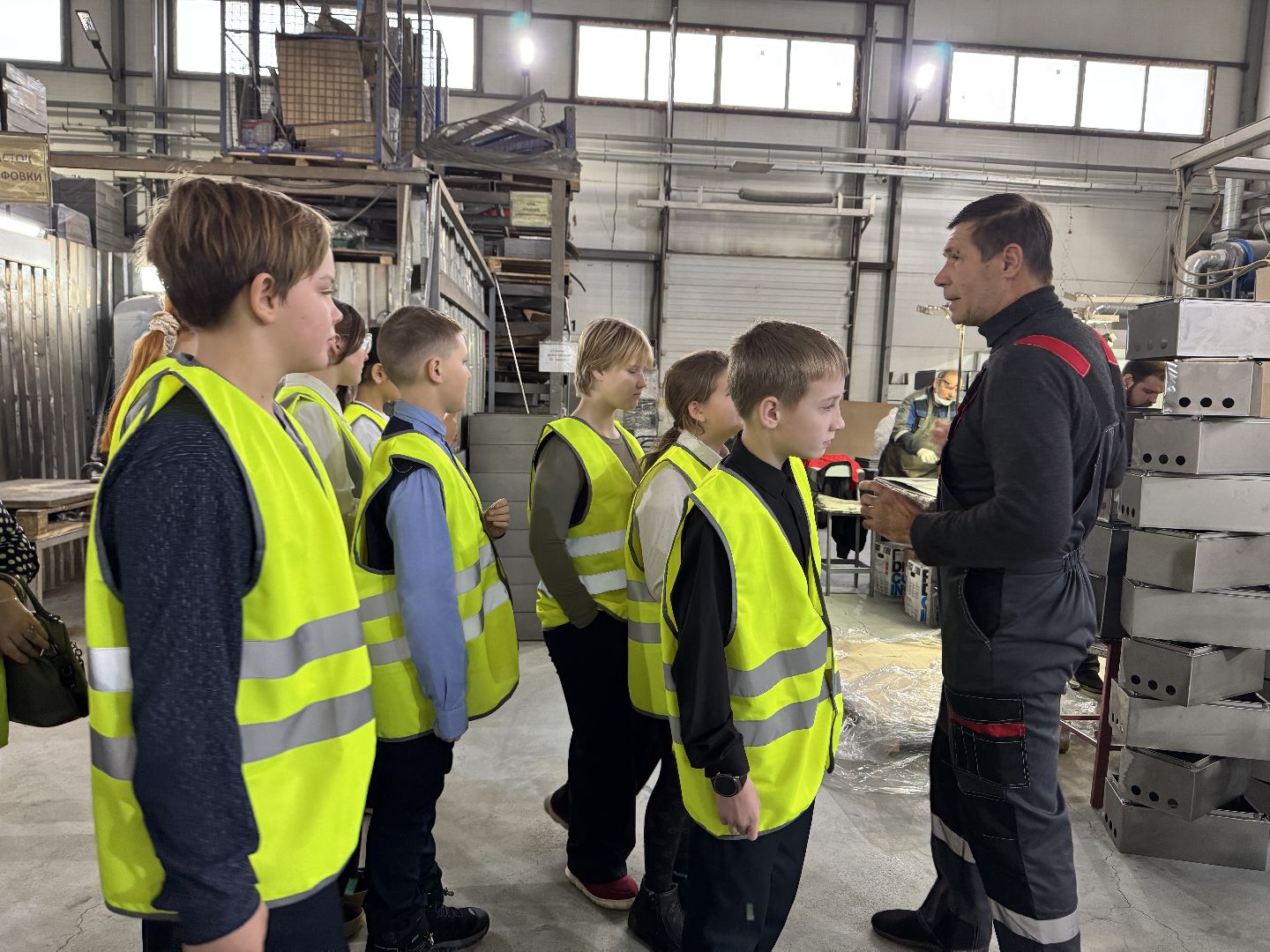 шаховская, завод, экскурсия для школьников, предприятие, вертикалки,