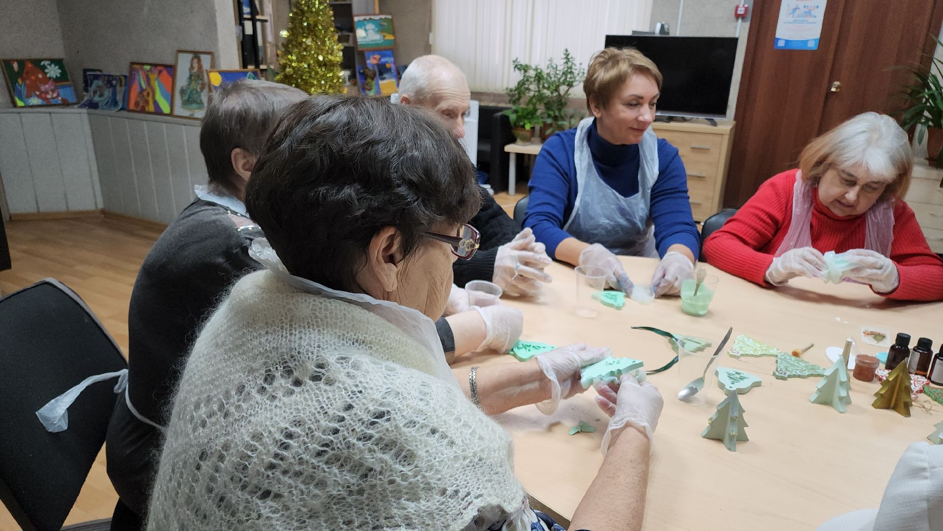 кашира, активное долголетие, творчество, елочные игрушки, гипс, вертикалки,