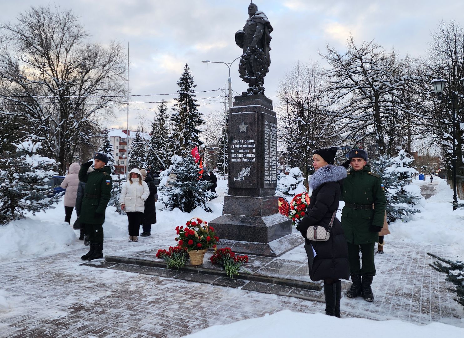 Солнечногорск, вертикалки, великая отечественная война, освобождение города, памятник погибшим воинам,