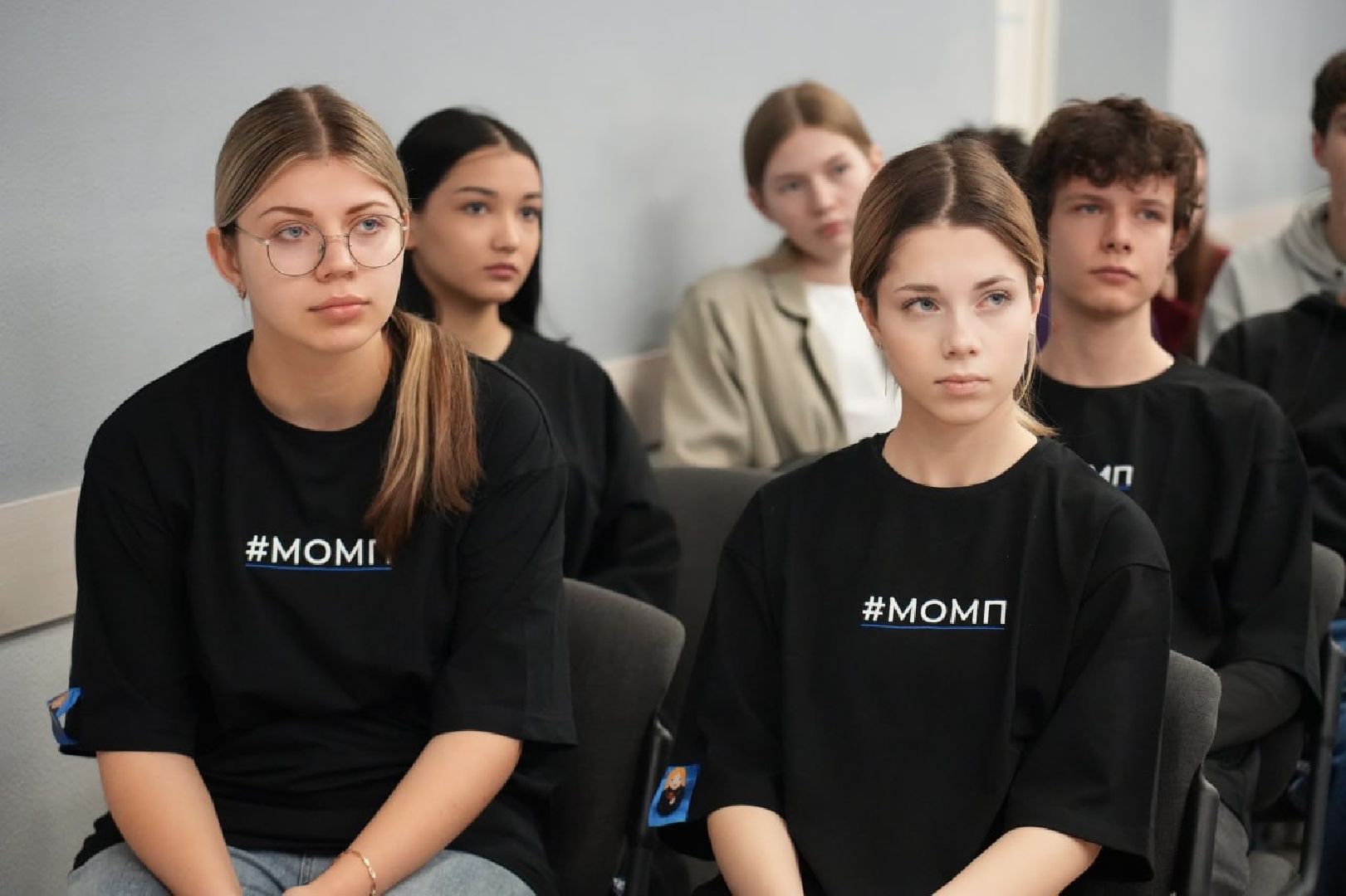 Образование, Школьники, День Конституции, Акция, Молодежный парламент, Сергиев Посад, Сергиево-Посадский городской округ, вертикалки,