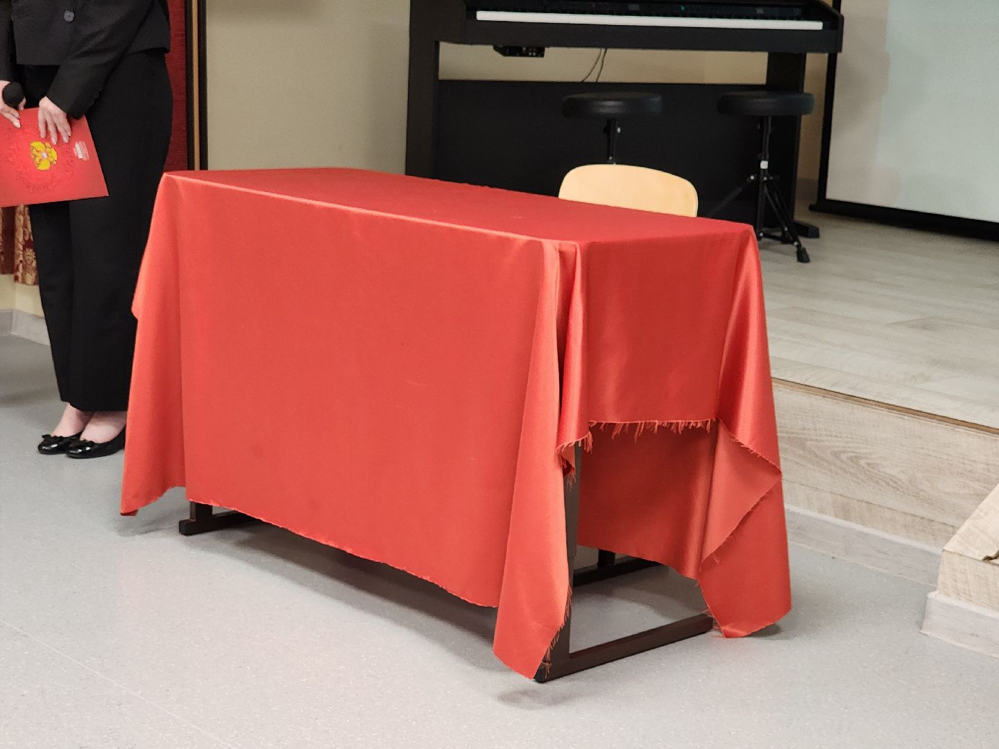 луховицы, парта героя,