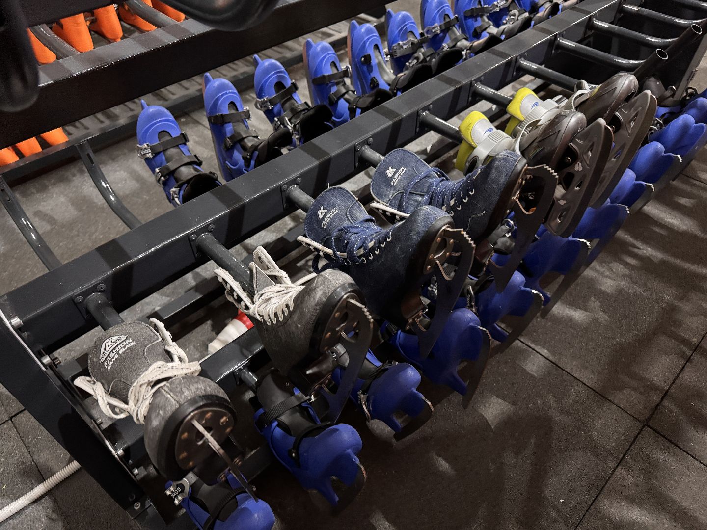 Каток в Одинцово, одинцовский парк культуры спорта и отдыха, зима в подмосковье, Вертикалка,