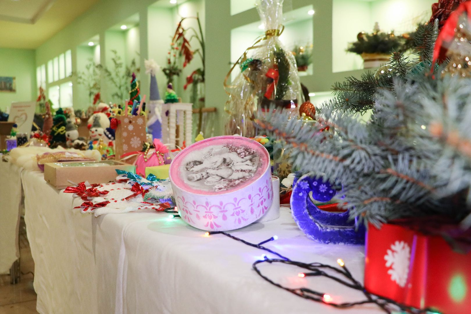 вертикалки, ивантеевка, благотворительная ярмарка, дети, поделки, новый год, благотворительая акция,