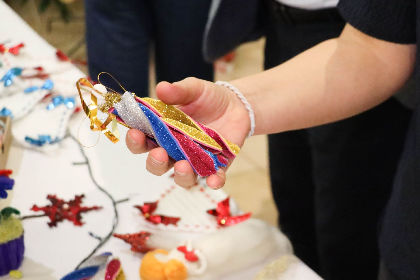 вертикалки, ивантеевка, благотворительная ярмарка, дети, поделки, новый год, благотворительая акция,