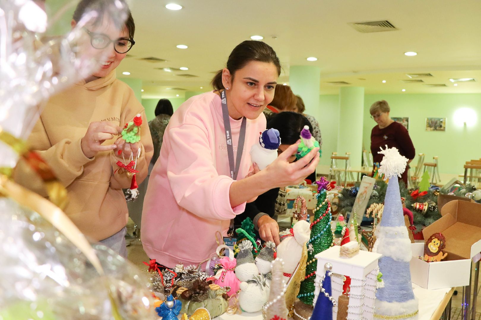 вертикалки, ивантеевка, благотворительная ярмарка, дети, поделки, новый год, благотворительая акция,