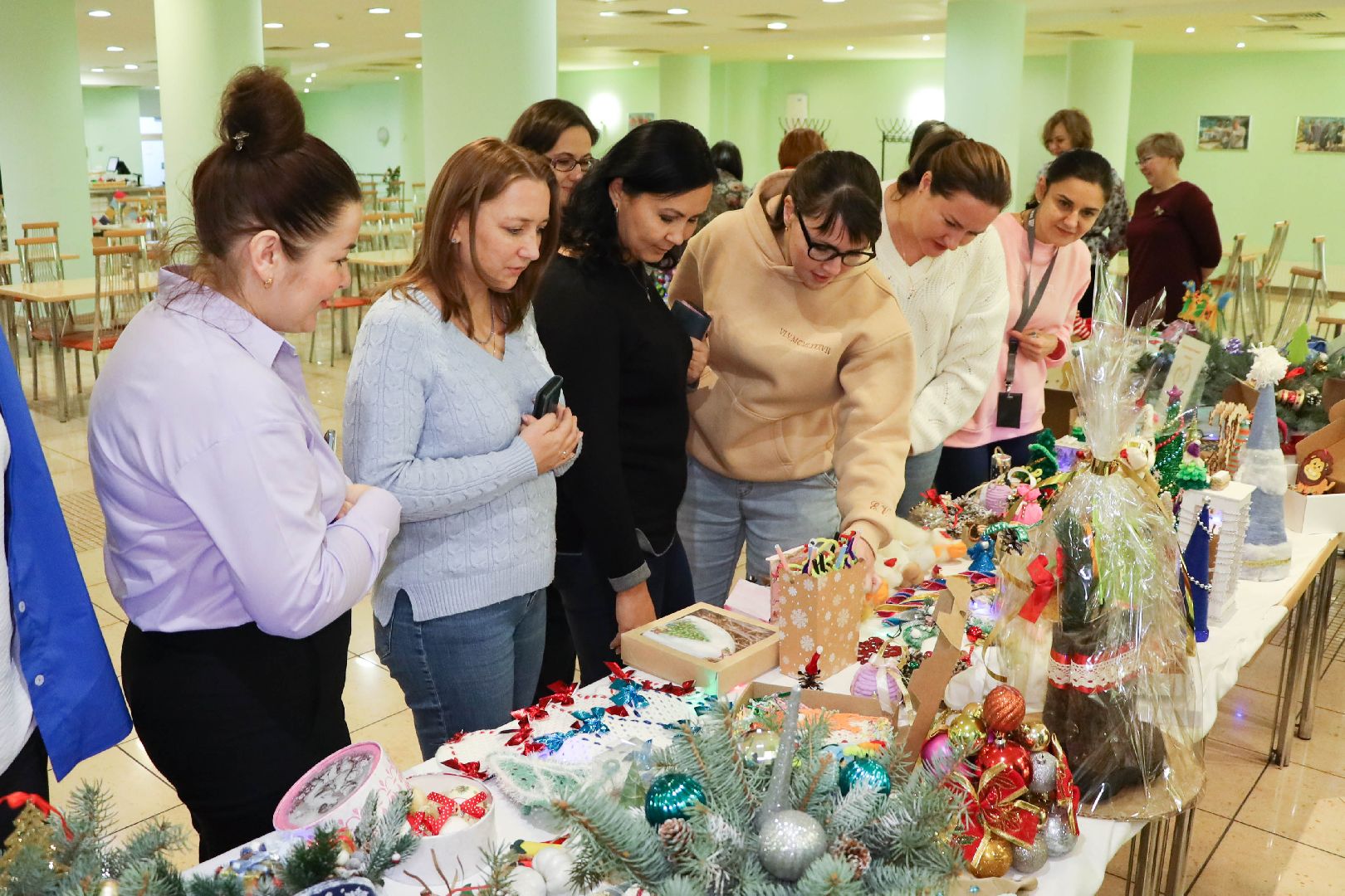 вертикалки, ивантеевка, благотворительная ярмарка, дети, поделки, новый год, благотворительая акция,