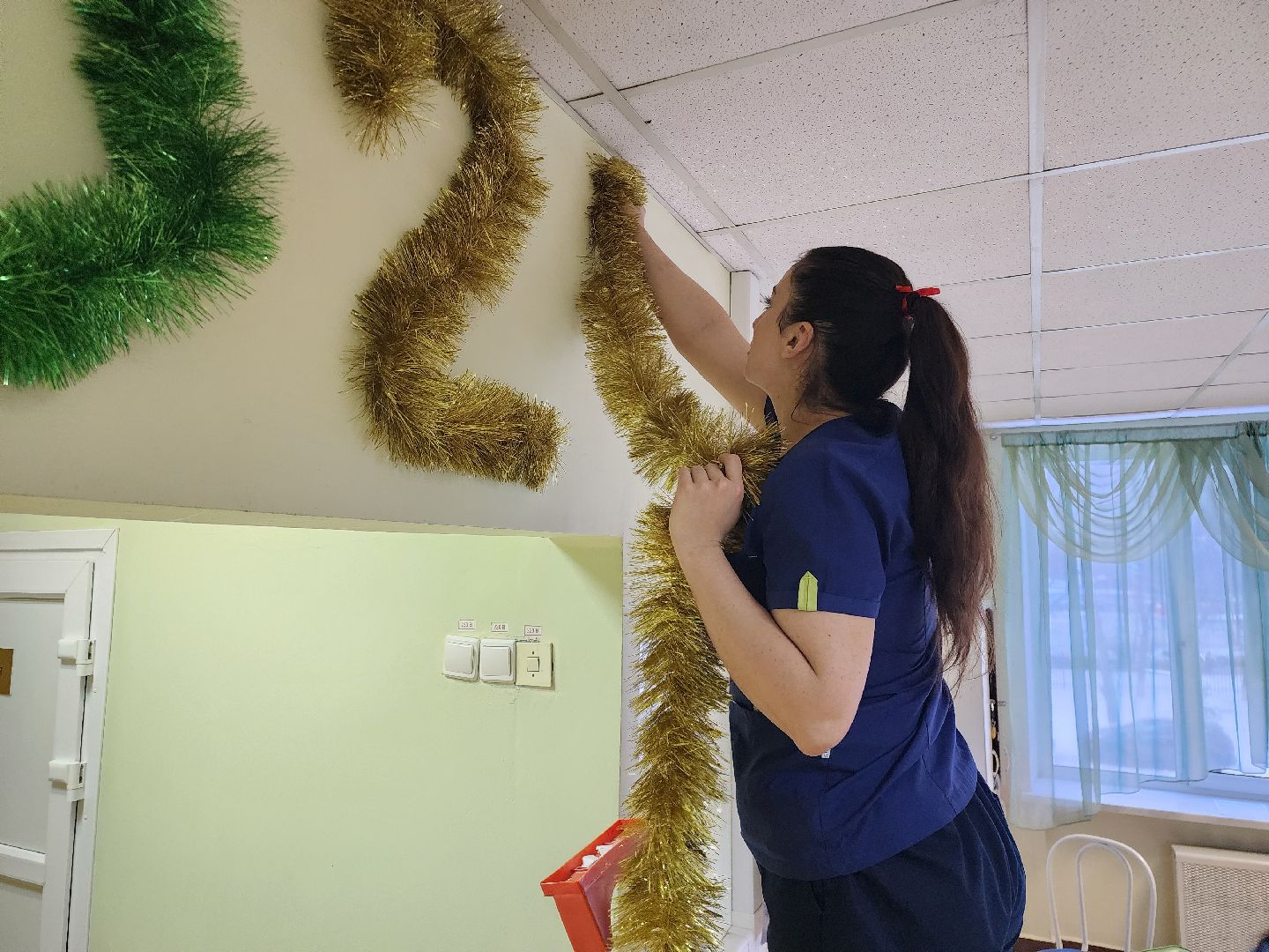 новый год, родильный дом, украшения, медсестры,