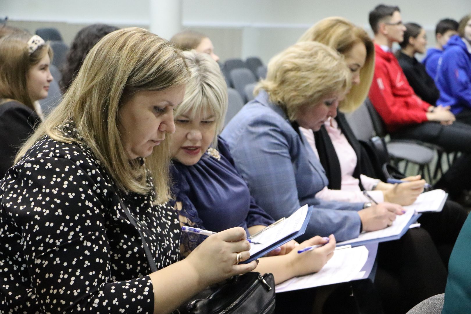 вертикалки, Молодежный Парламент, Серебряные Пруды, СОШ Чуйкова, Правовой экзамен, День Конституции РФ,