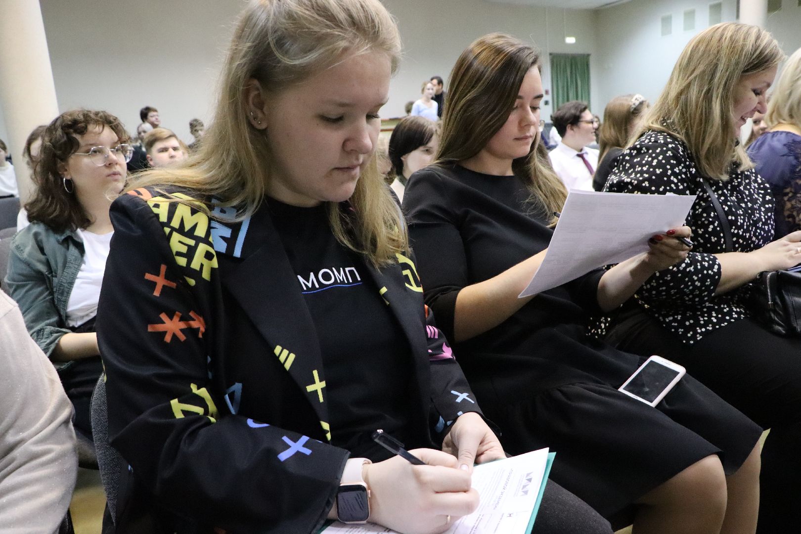 вертикалки, Молодежный Парламент, Серебряные Пруды, СОШ Чуйкова, Правовой экзамен, День Конституции РФ,