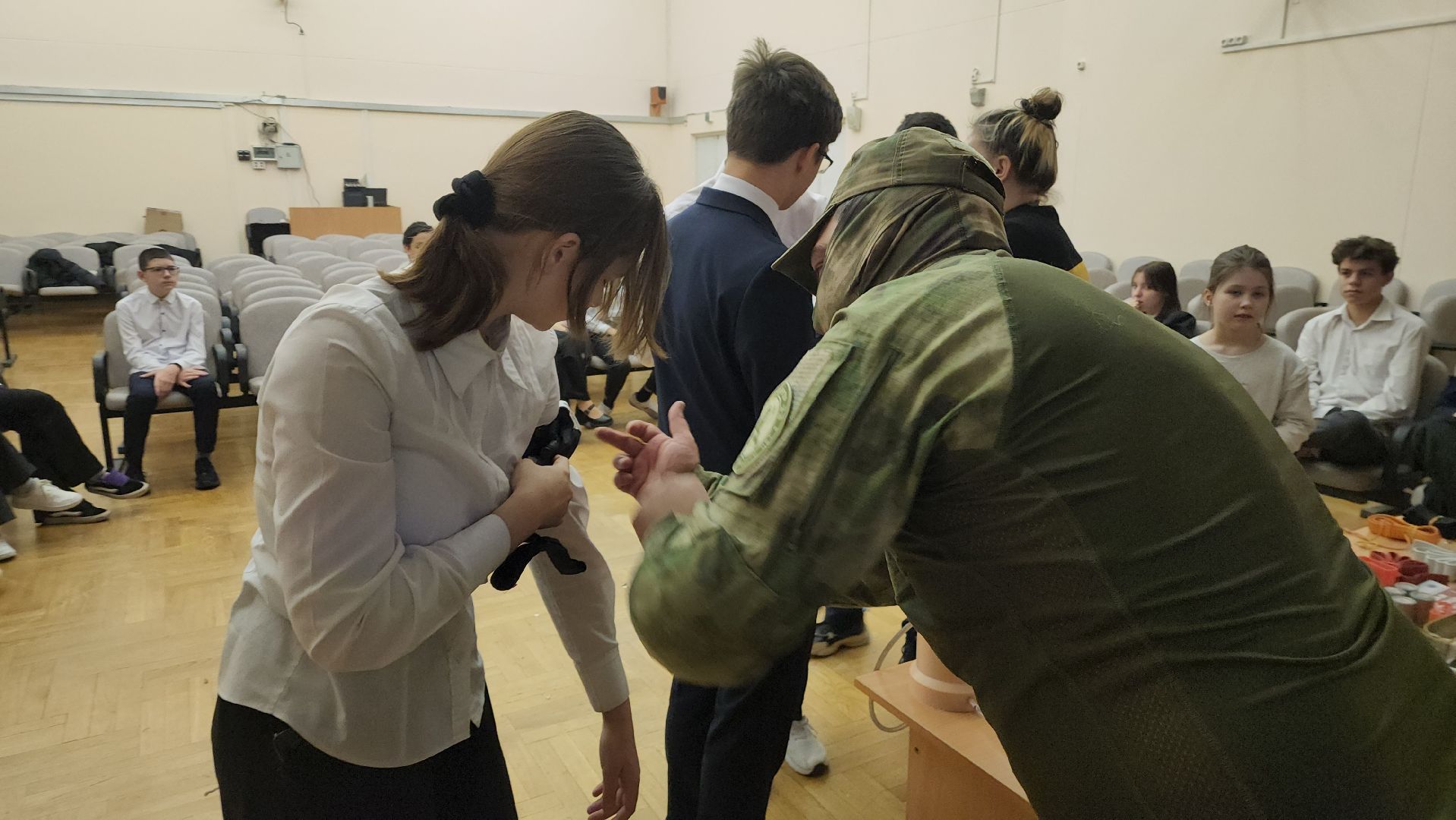 подольск, волонтеры, школа, мастер-класс,