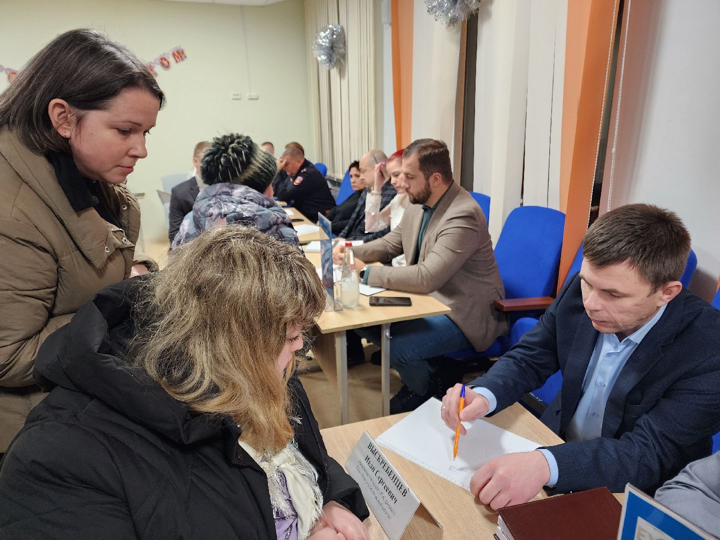 Чехов, выездная администрация, встреча с жителями, обращения граждан, деревня Ходаево, поселок Столбовая, энергоснабжение, отключение электричества, перепады напряжения, Россети, программа модернизации электросетей,