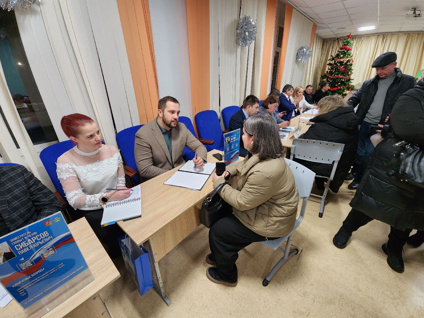 Чехов, выездная администрация, встреча с жителями, обращения граждан, деревня Ходаево, поселок Столбовая, энергоснабжение, отключение электричества, перепады напряжения, Россети, программа модернизации электросетей,