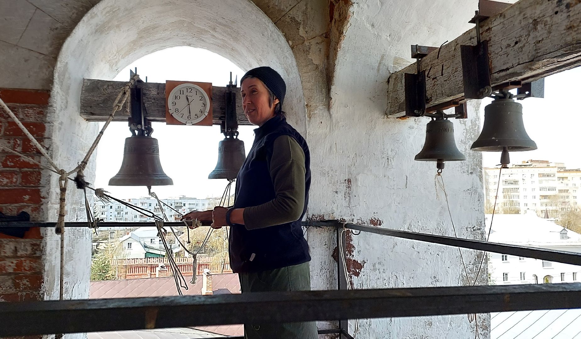 серпухов, введенский монастырь, женский монастырь, пасха, колокола, колокольный звон, туризм, звонарь,