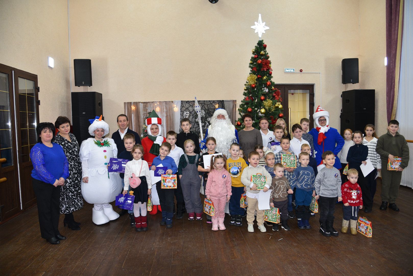 лотошино, лотошинский цдк, дед мороз, дети, новый год, праздник,