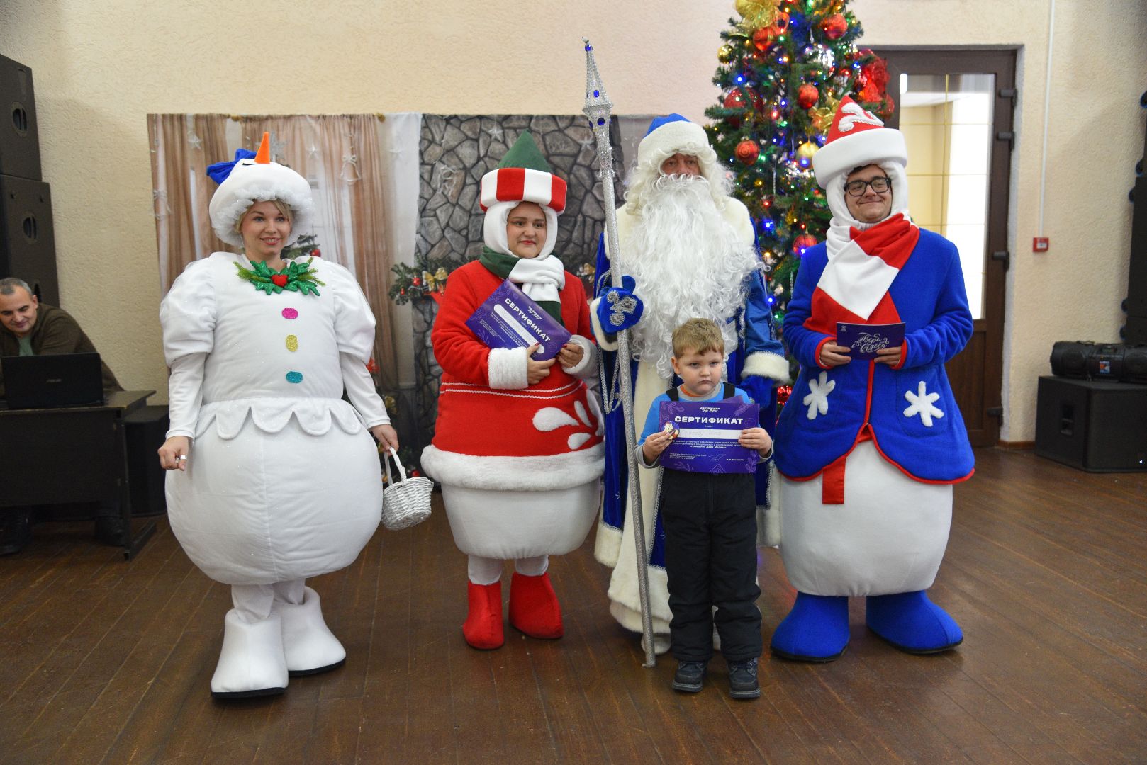 лотошино, лотошинский цдк, дед мороз, дети, новый год, праздник,