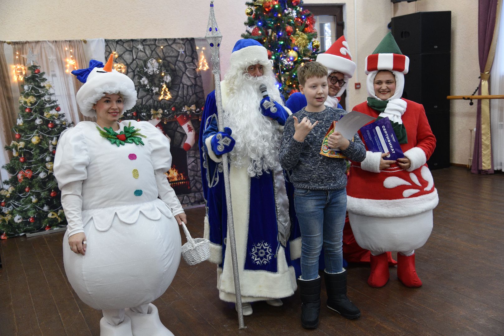 лотошино, лотошинский цдк, дед мороз, дети, новый год, праздник,