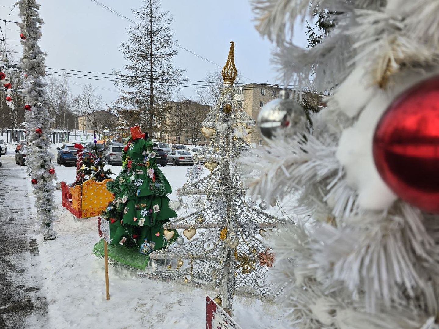 можайск, можайский городской округ, подмосковье, фестиваль креативных елок, креативные елки, новый год, праздник, жители, общество, вертикалки,