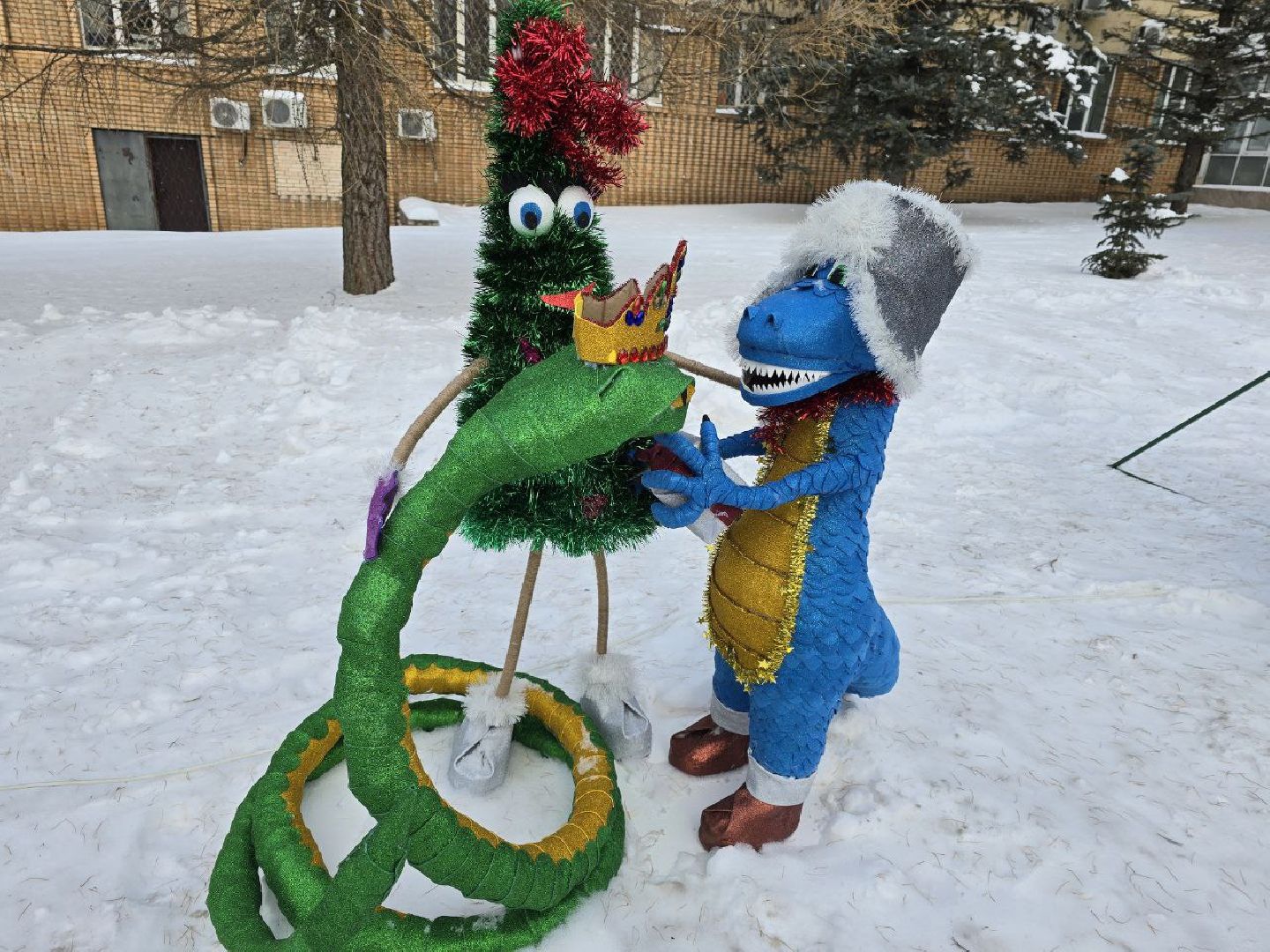 можайск, можайский городской округ, подмосковье, фестиваль креативных елок, креативные елки, новый год, праздник, жители, общество, вертикалки,