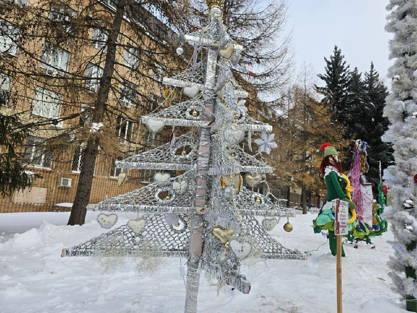 можайск, можайский городской округ, подмосковье, фестиваль креативных елок, креативные елки, новый год, праздник, жители, общество, вертикалки,