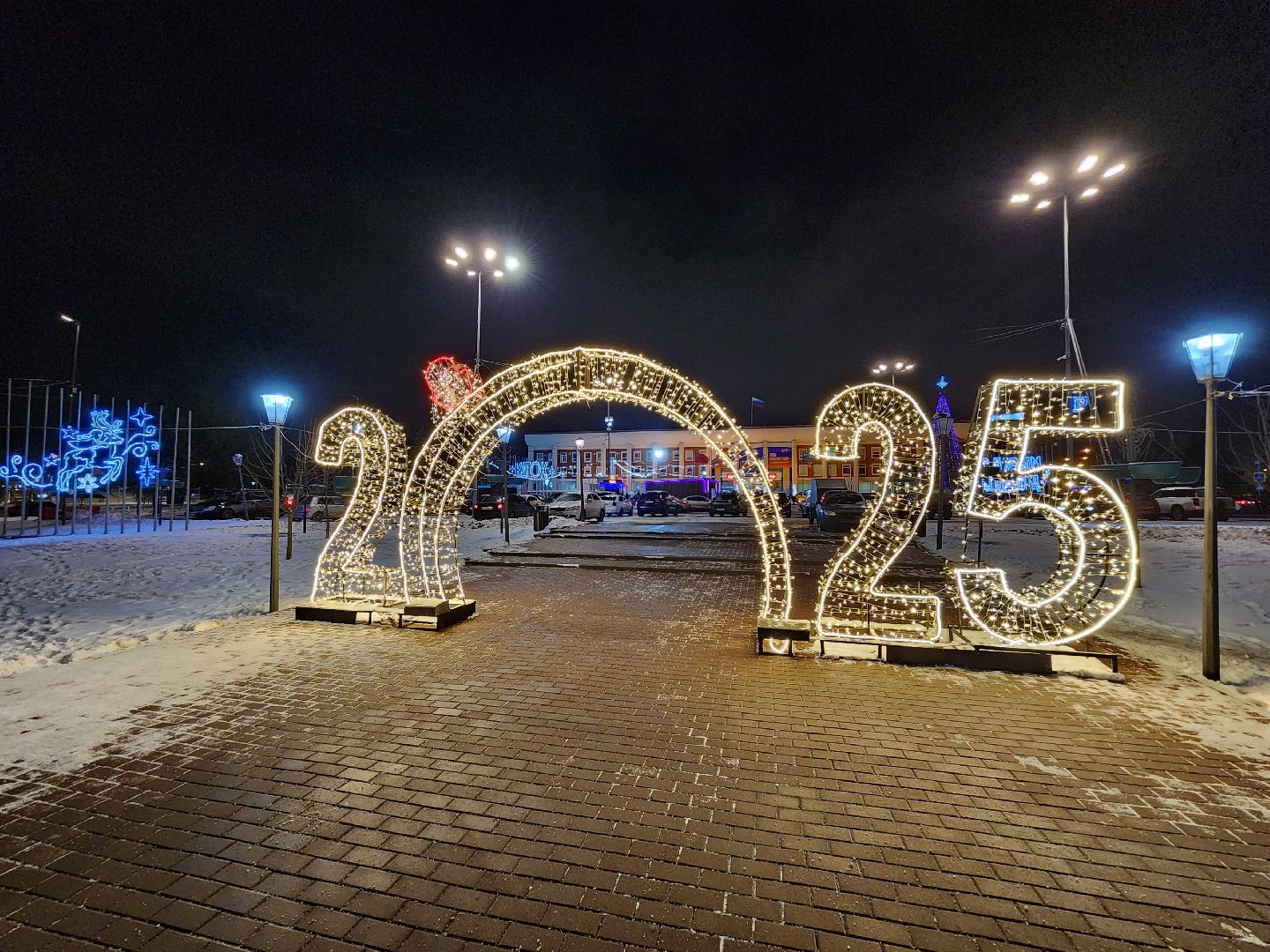 Чехов, Советская площадь, световые конструкции, инсталляции, иллюминация, подготовка к новогодним праздникам, зима в подмосковье, вертикалки,