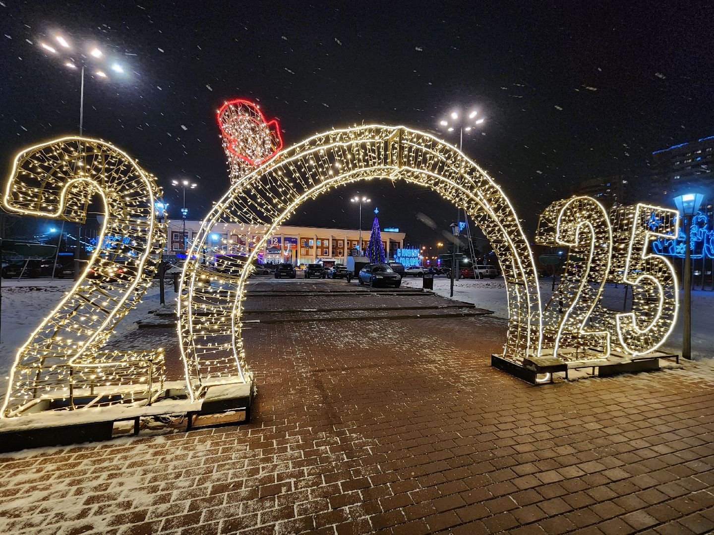 Чехов, Советская площадь, световые конструкции, инсталляции, иллюминация, подготовка к новогодним праздникам, зима в подмосковье, вертикалки,