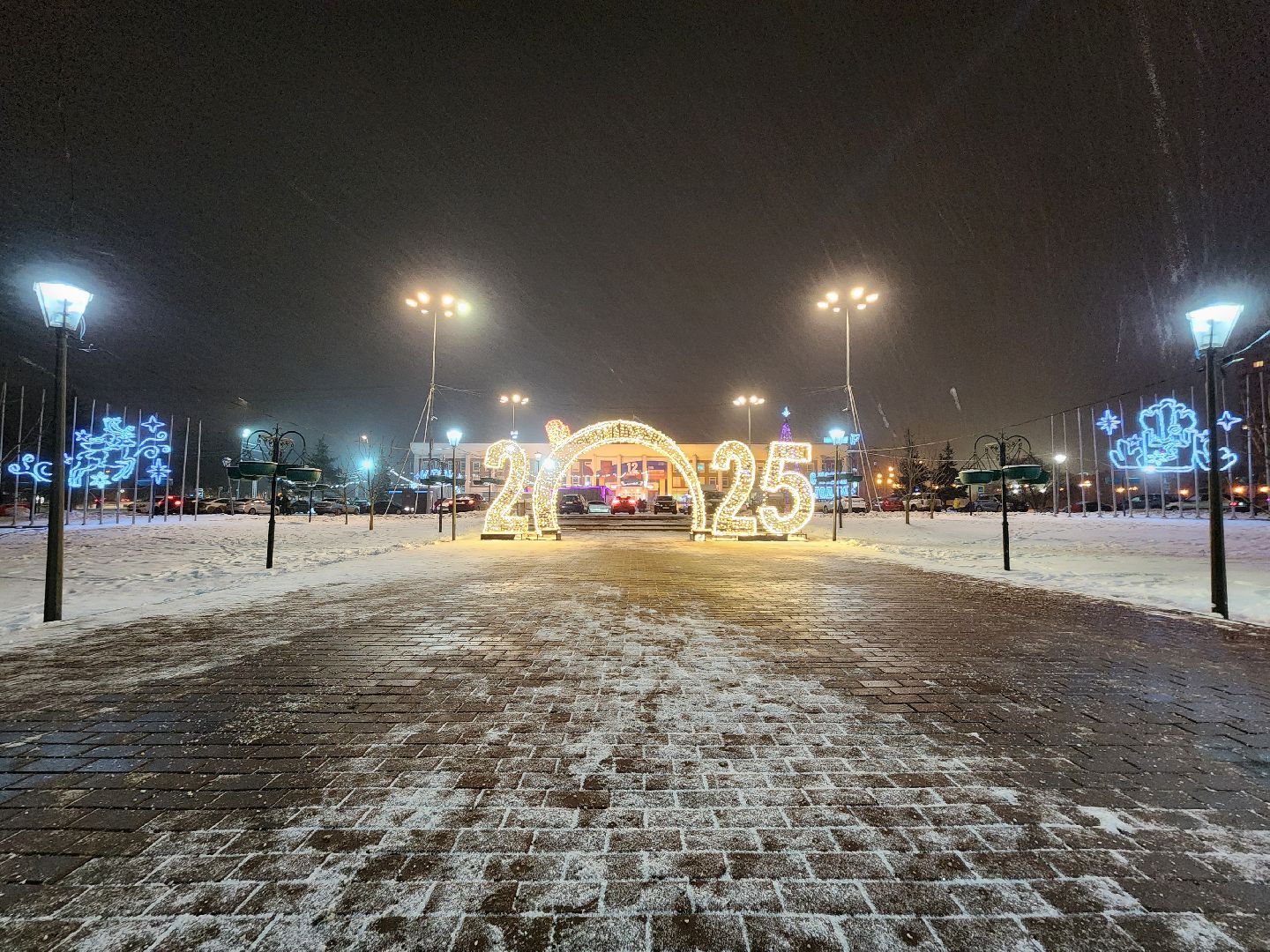 Чехов, Советская площадь, световые конструкции, инсталляции, иллюминация, подготовка к новогодним праздникам, зима в подмосковье, вертикалки,