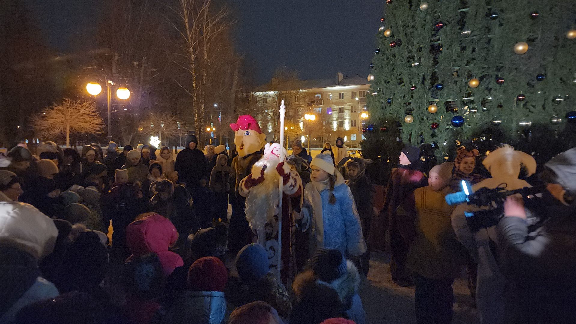 серпухов, новый год, новогодняя елка, площадь владимира храброго, дед мороз, вертикалки,