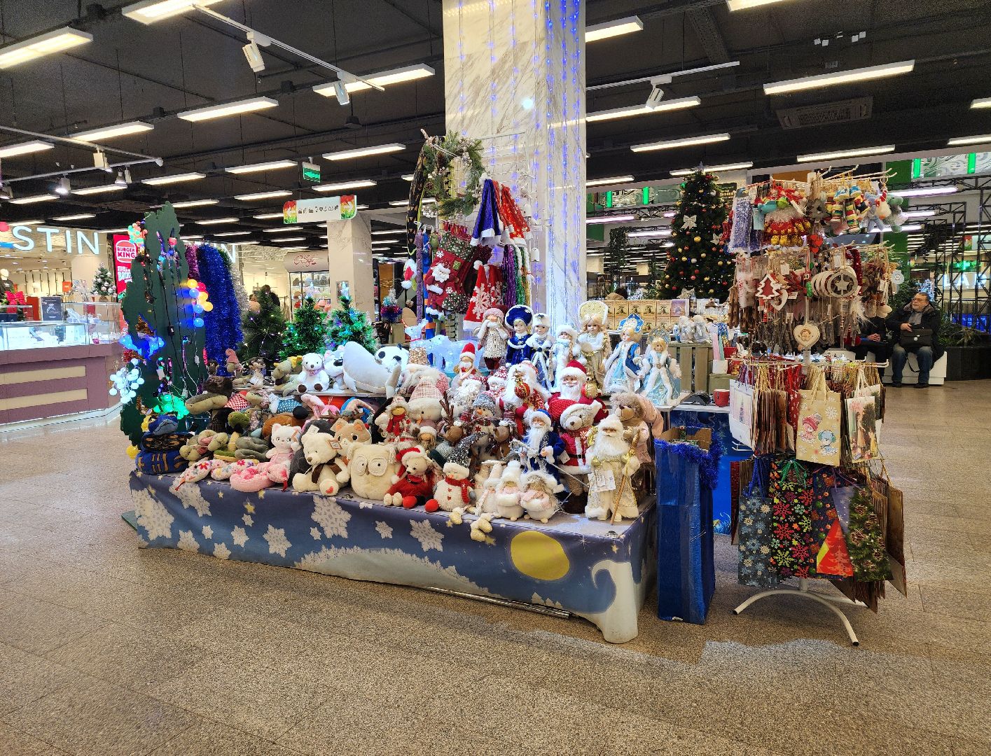 новый год, символ года, змея, новогодние украшения, праздничное настроение, ярмарка, вертикалки,