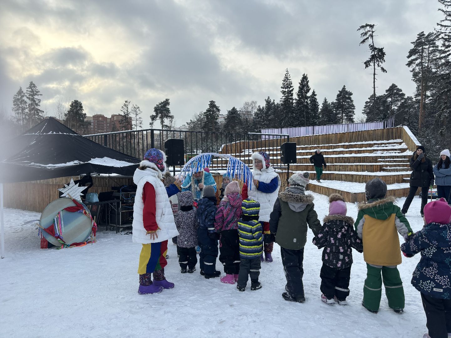 интерактивная игра, дети, танцы, танцы в парке,