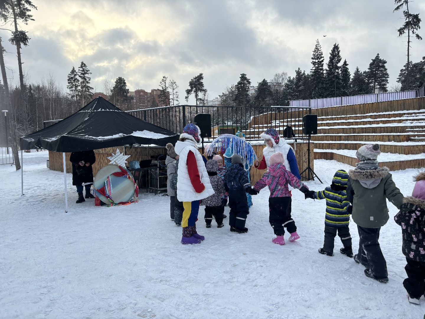 интерактивная игра, дети, танцы, танцы в парке,