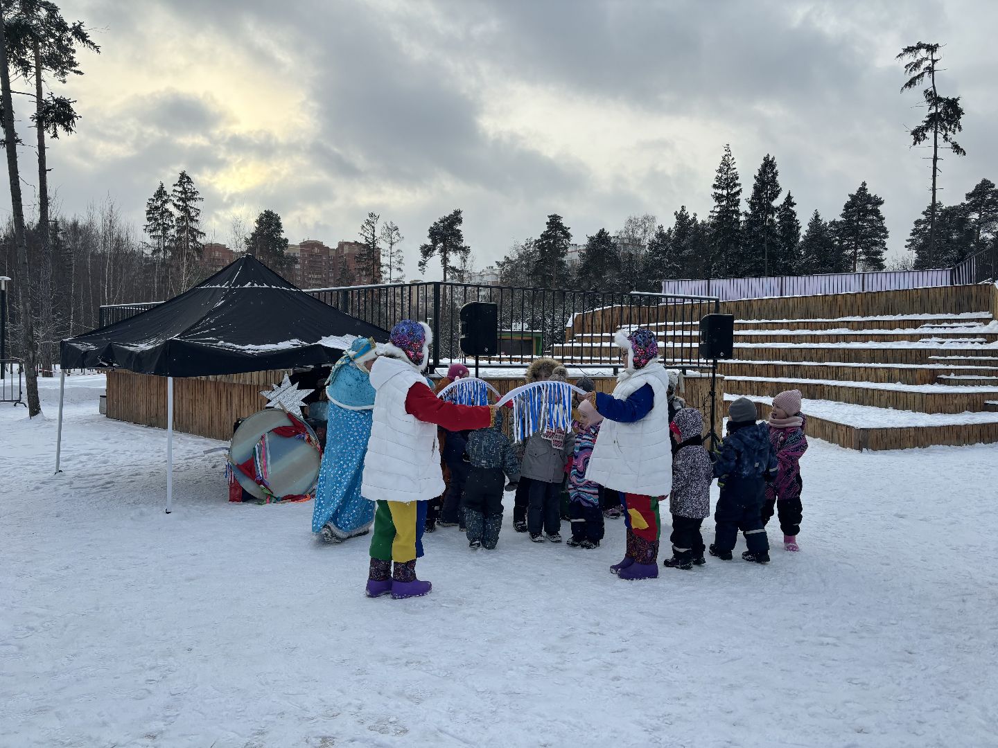 интерактивная игра, дети, танцы, танцы в парке,