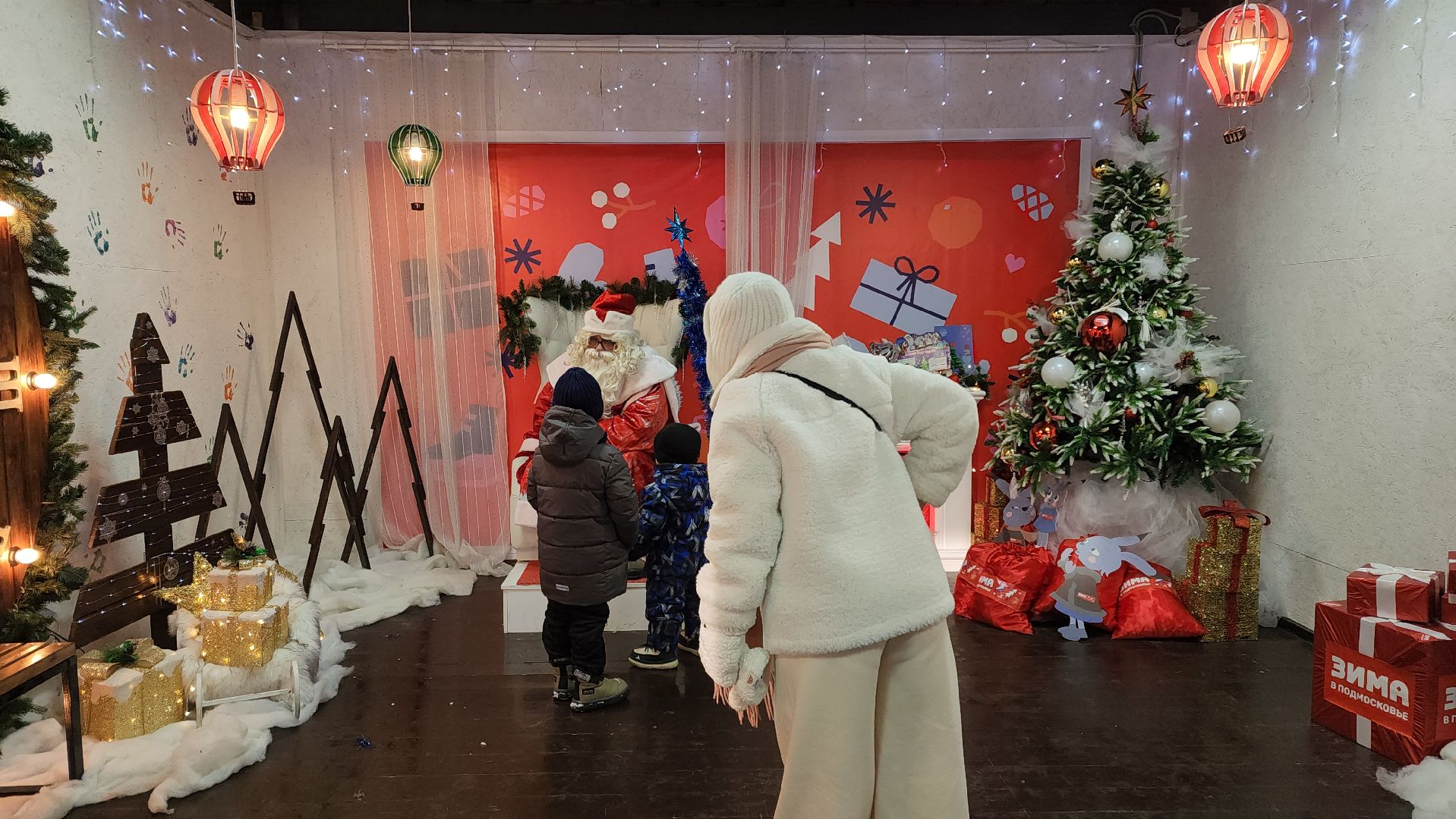 дед, мороз, дед мороз, резиденция деда мороза, парк, парк пехорка, дети, желание, новый год, подарок, новогодний подарок, вертикалки,