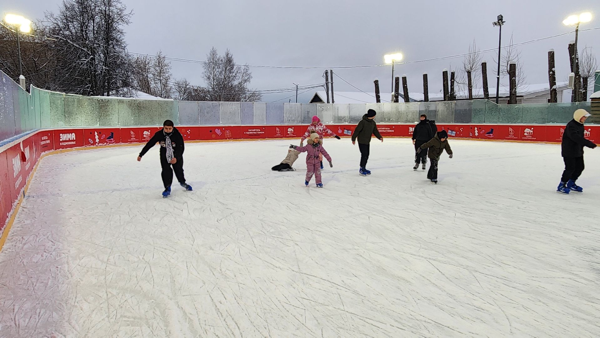 Солнечногорск, вертикалки, Каток, зима в подмосковье, Молодежь выбирает,
